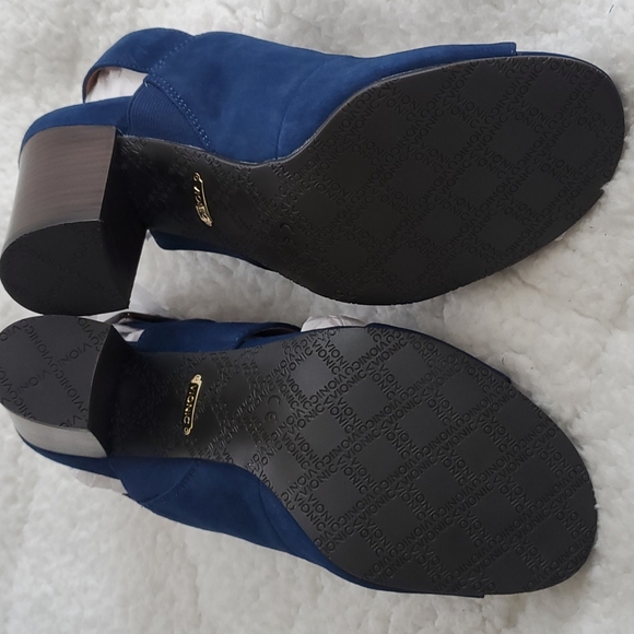 Vionic Bianca Suede Tort Buckle Heeled Sandals in Dark Blue - Picture 12 of 14